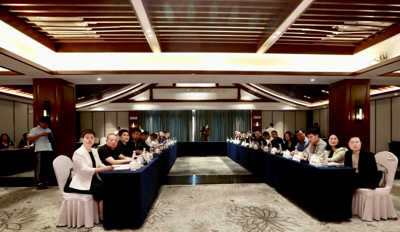 沃土引智 科创共赢——镇江泰州商会应邀参加姜堰农业园区招商推介会(图2)